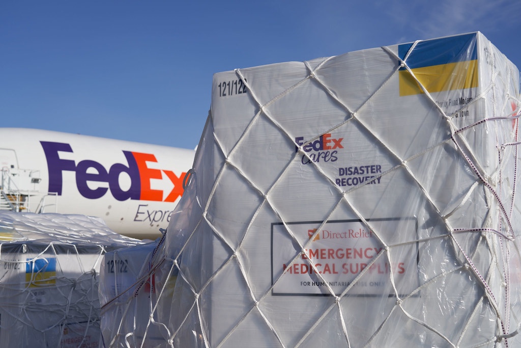 FedEx 與直接救濟組織合作運送物資至烏克蘭