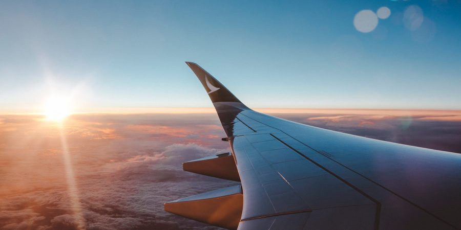 國泰航空：4月份的客運業務表現有所改善　放寬檢疫要求帶動回港需求增