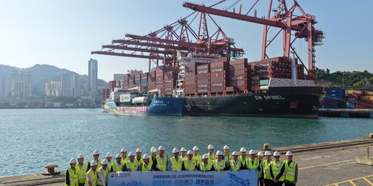 昆侖能源於香港完成首次LNG加注與貨物裝卸同步作業　綠色航運布局再推進